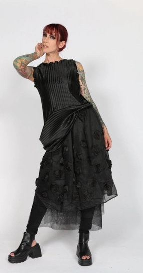 Rose  skirt 2 Bold Look Side Slit