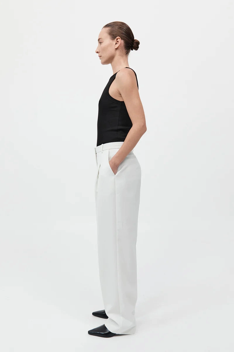 Pocket Reinforcement Relaxed Design Tailored Pleat Pant in White