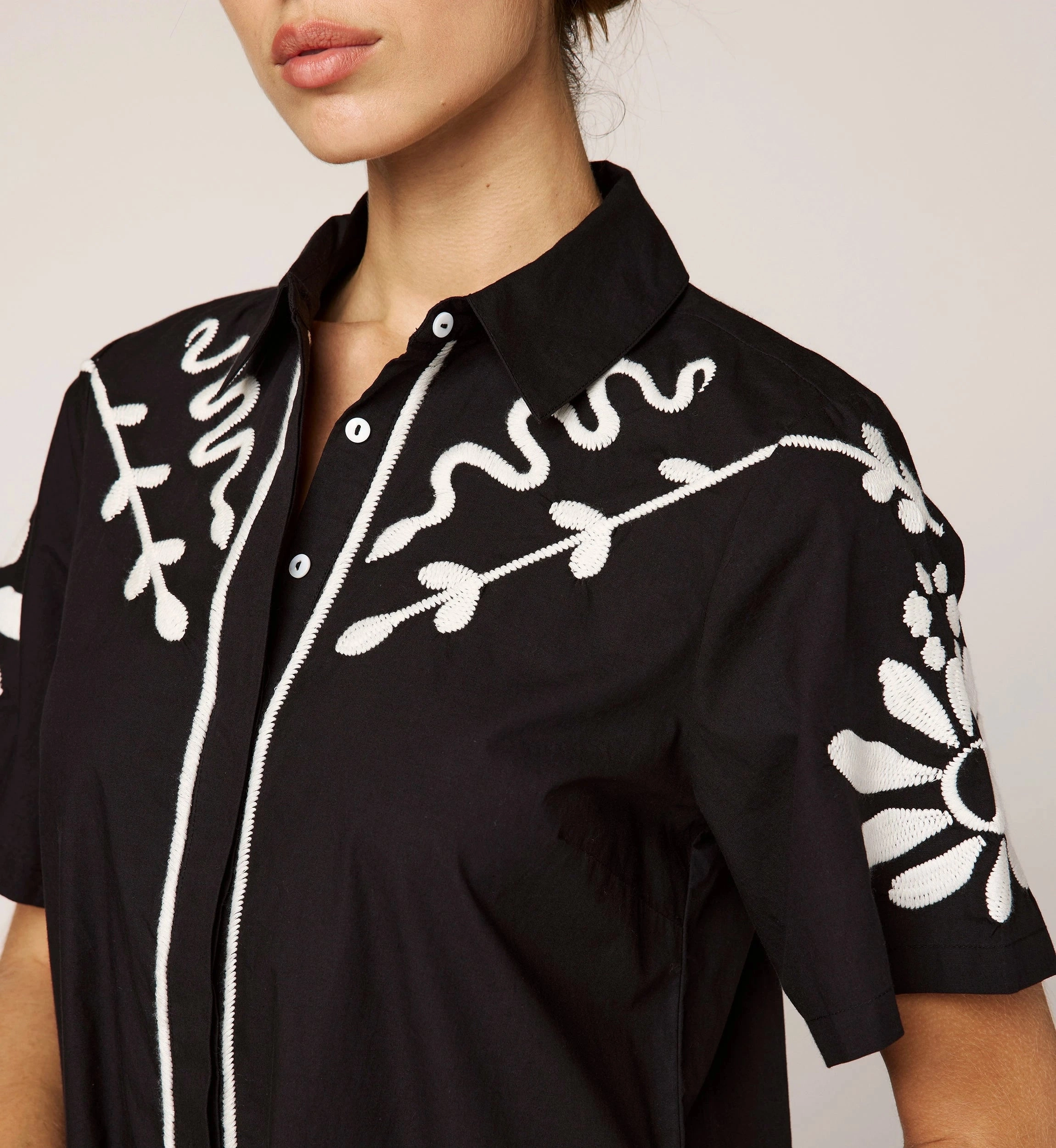 Adjustable Cuff Relaxed Hoodie Riya Mini Dress | Black/Ivory