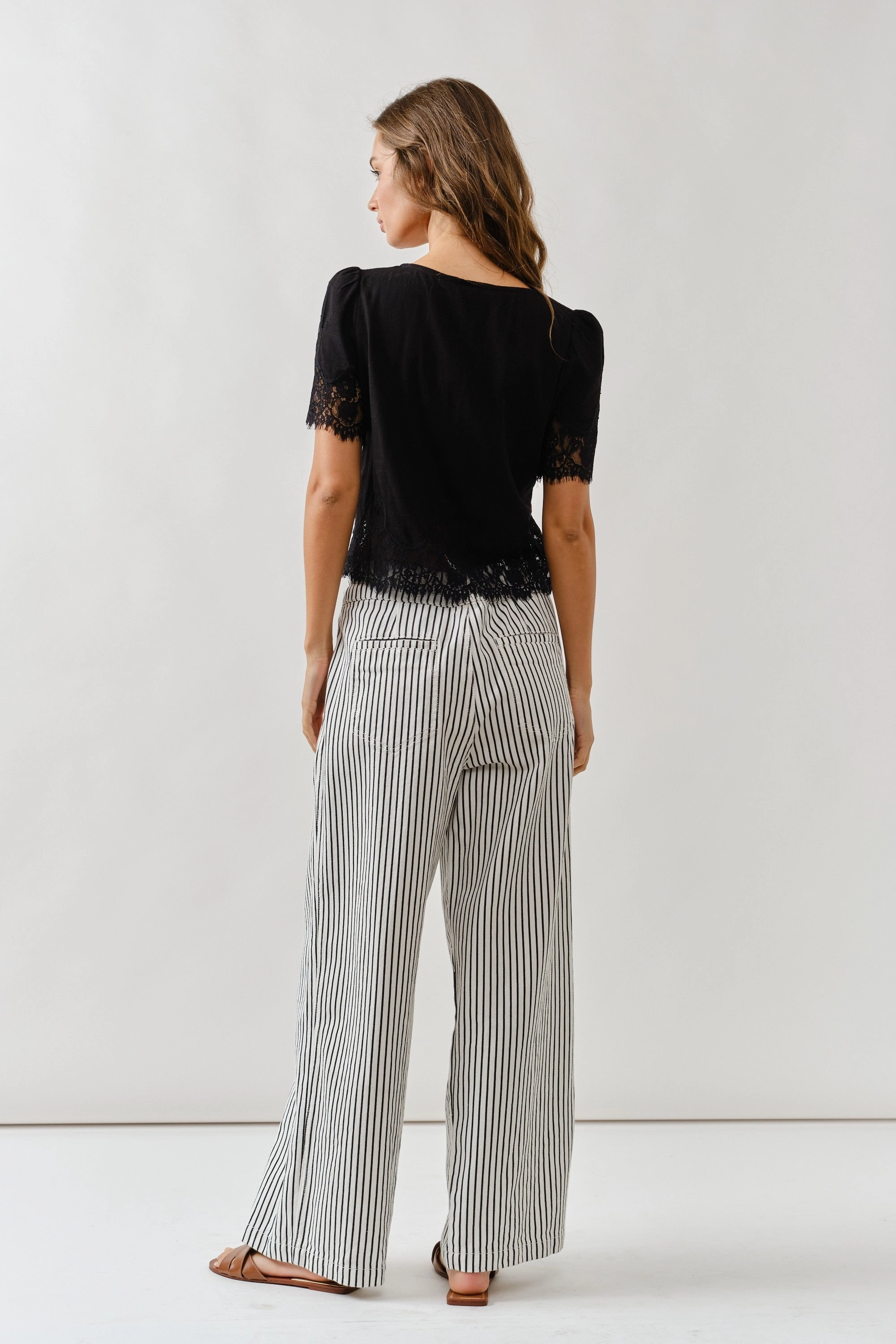 Romantic Lace Blouse - Black Versatile Wear LayeredCollar