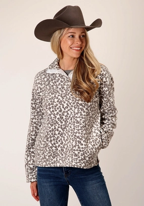 Soft Cover Weekend Casual Fit Roper Womens Snow Leopard White Polyester Fleece Pullover