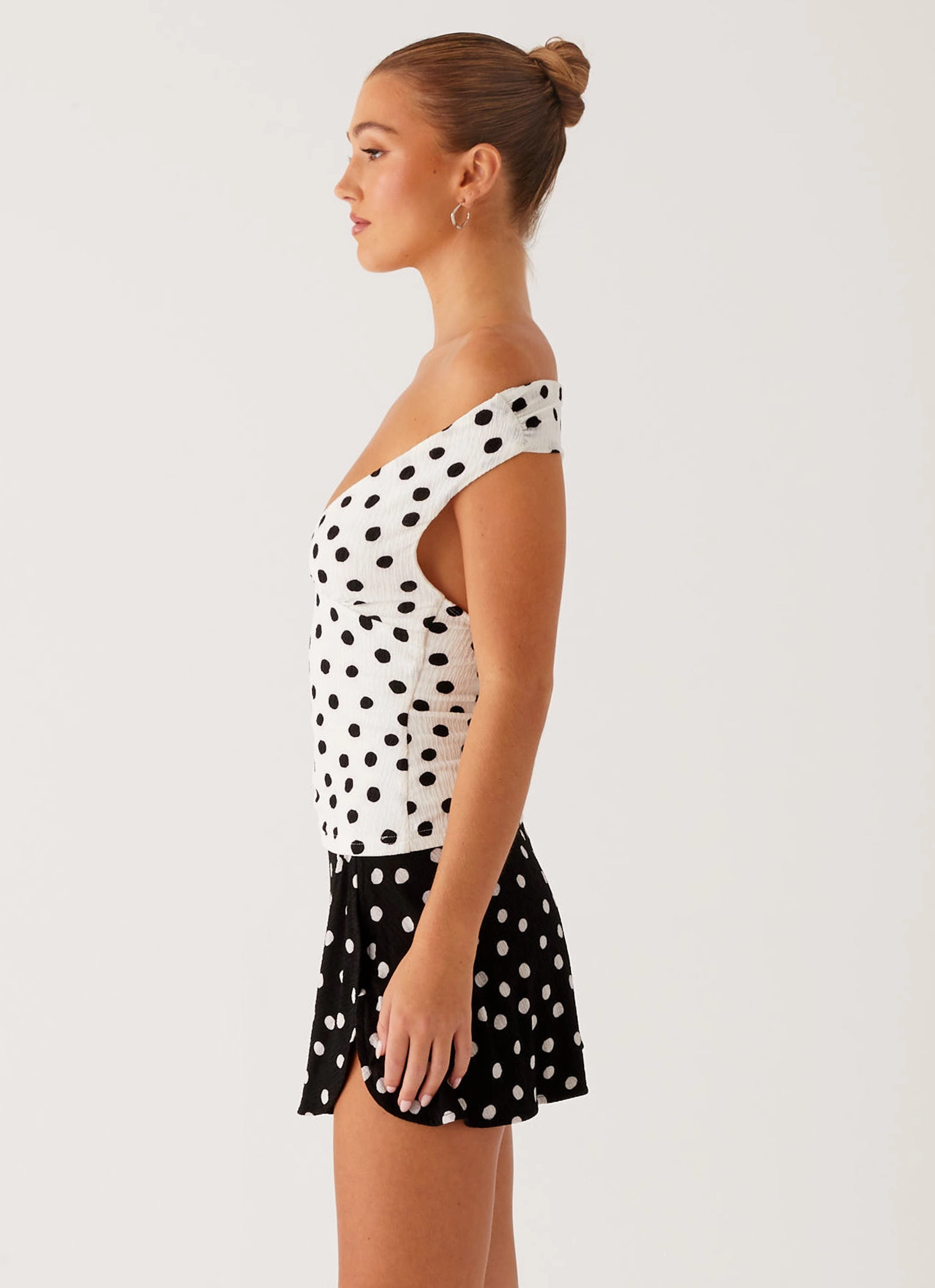 Rylie Top - White Polka Dot Resilient Fabric Blend Convertible Collar