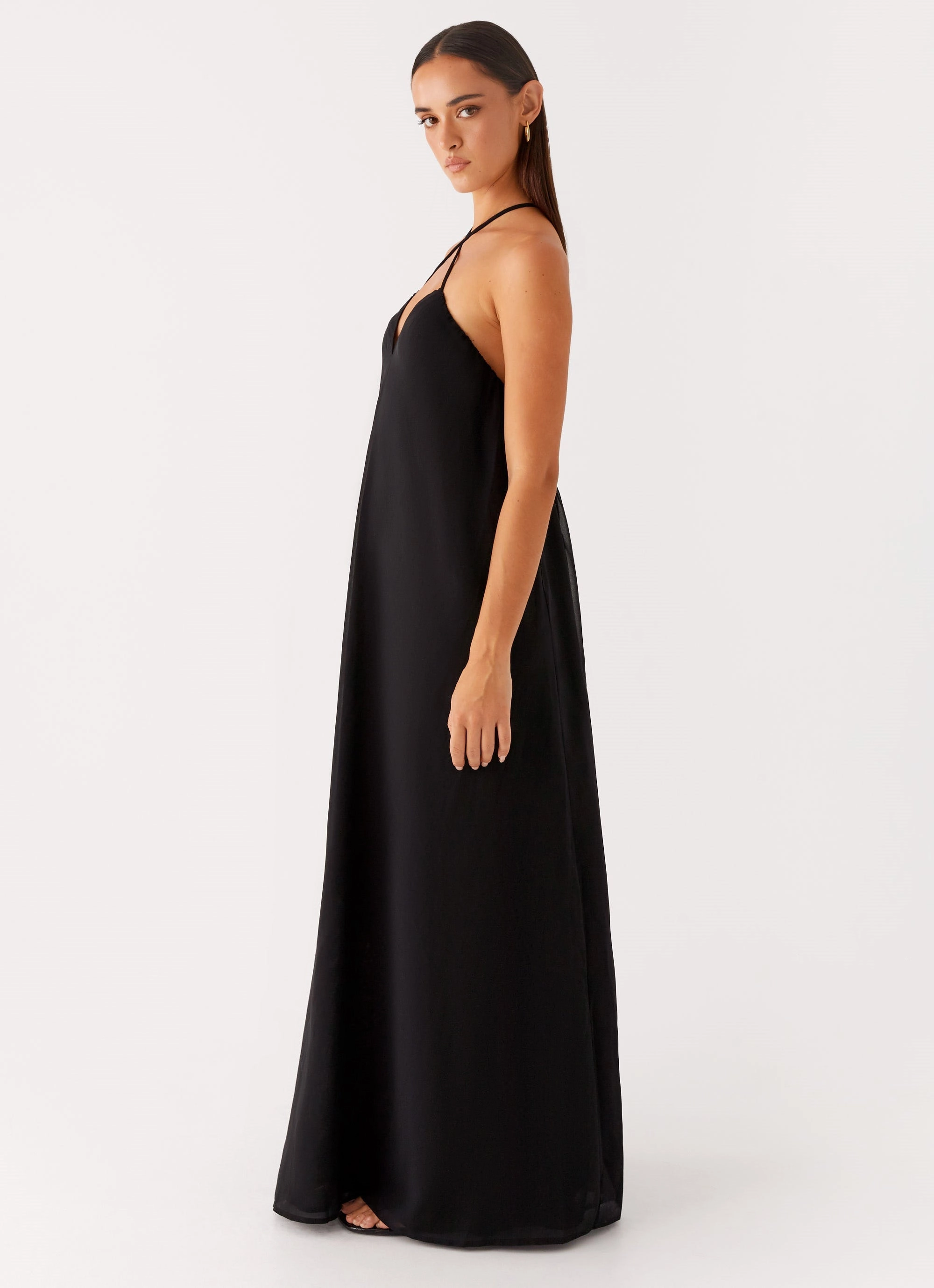 Saba Maxi Dress - Black relaxed elegance