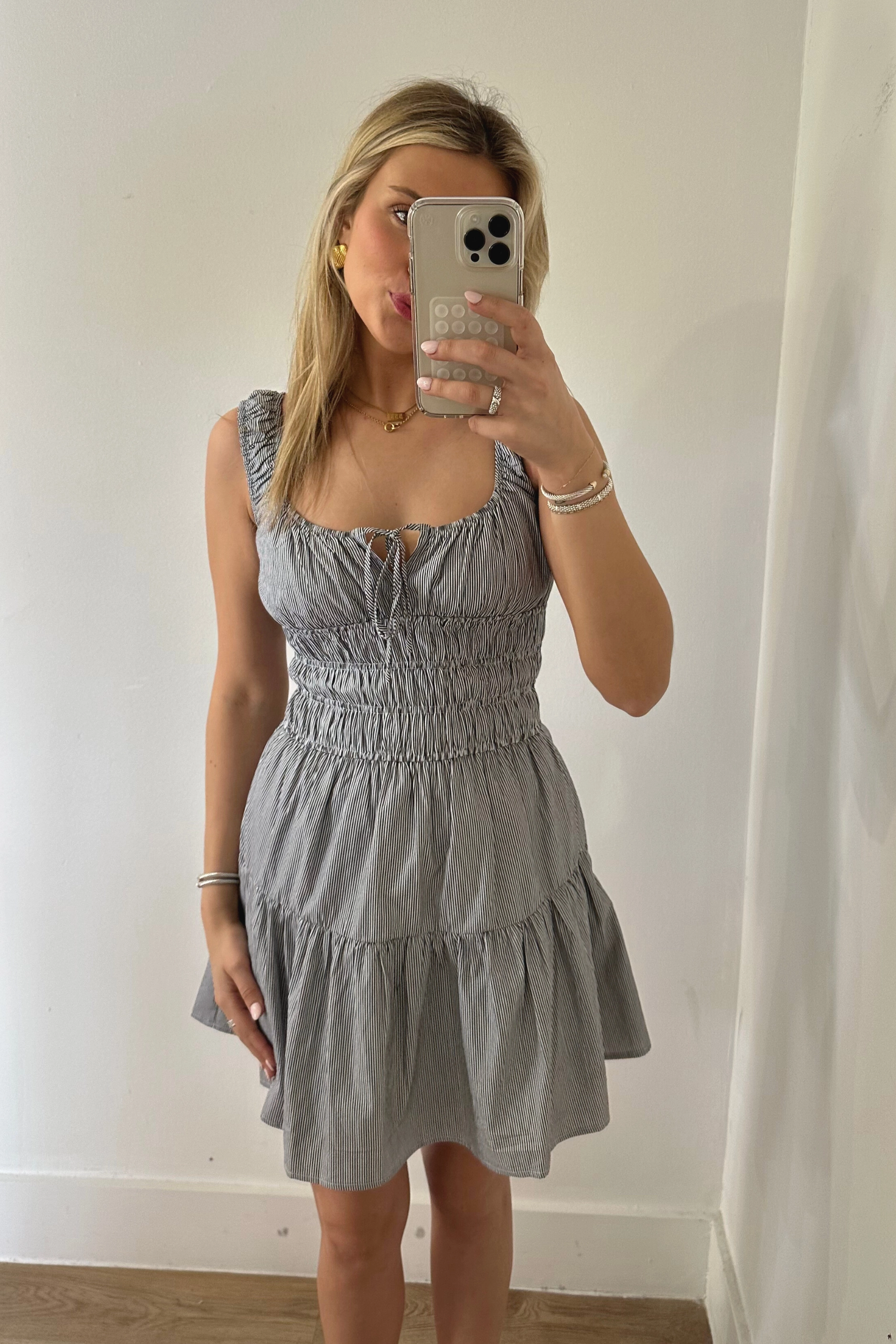 Crisp Detail Salt Dress - Black