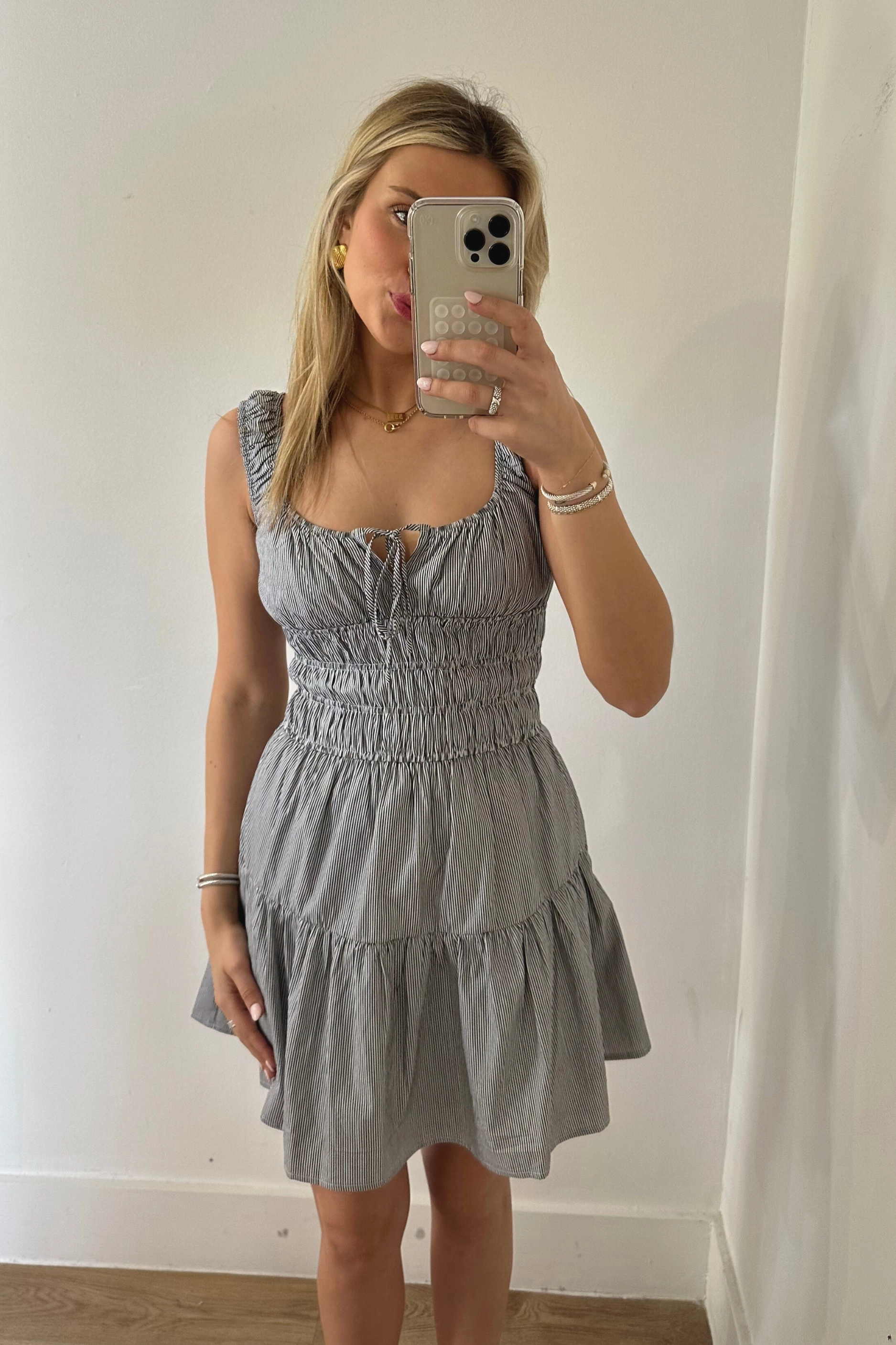 Airy Silk Flattering Design Wear Salt Dress - Black