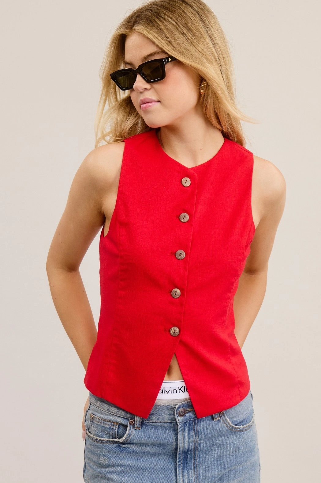 True Charm Vest - Red BreathableBackVents Thermal regulation
