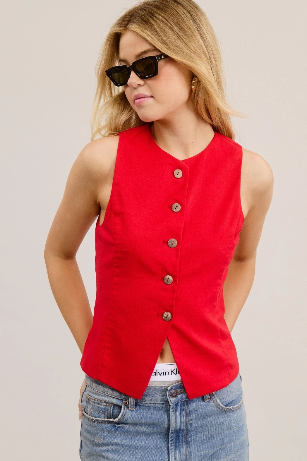 True Charm Vest - Red AntiPillTreatment