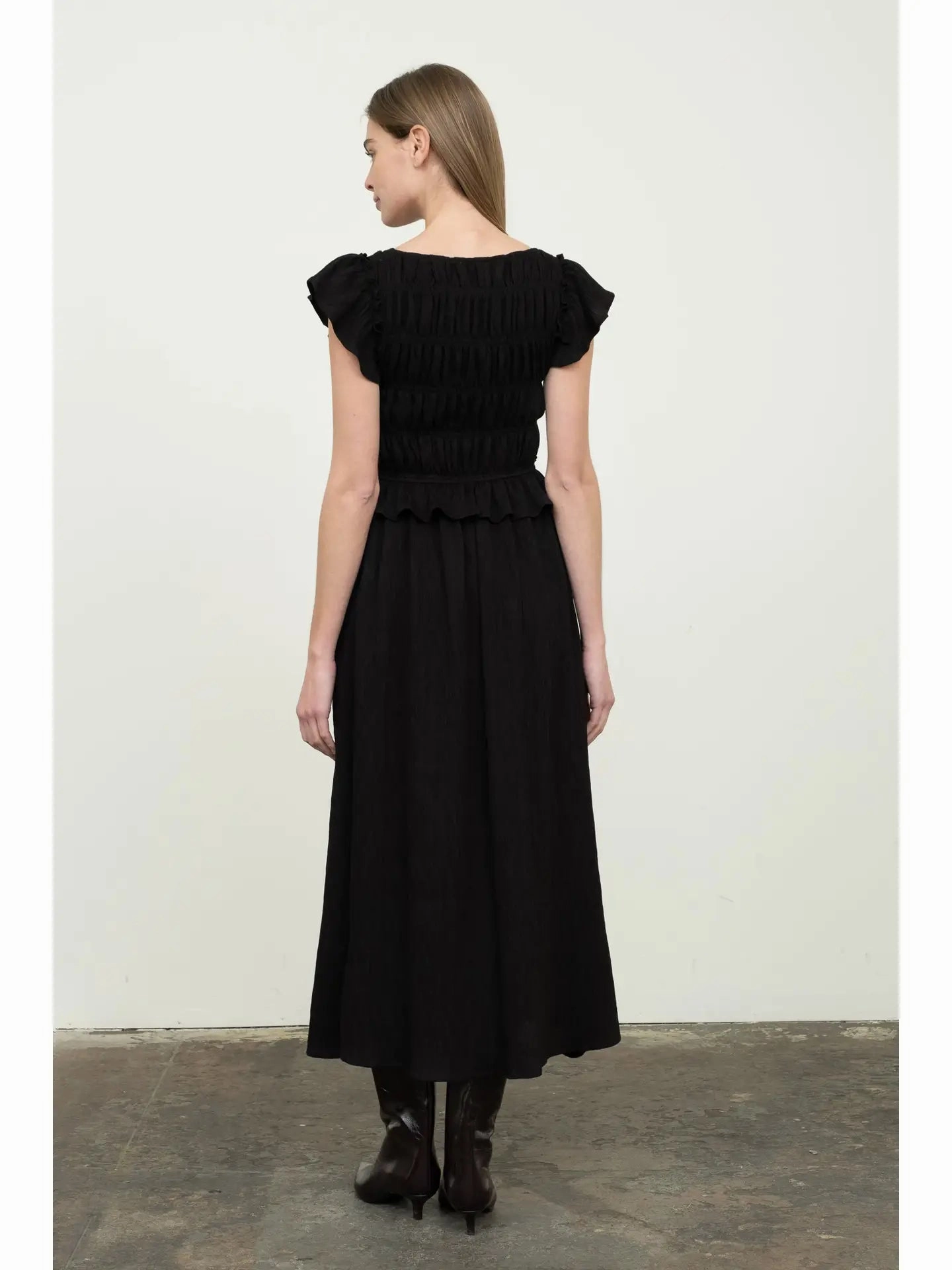 Sweetheart-Neck Youthful Style Shirred V Neck Midi Dress