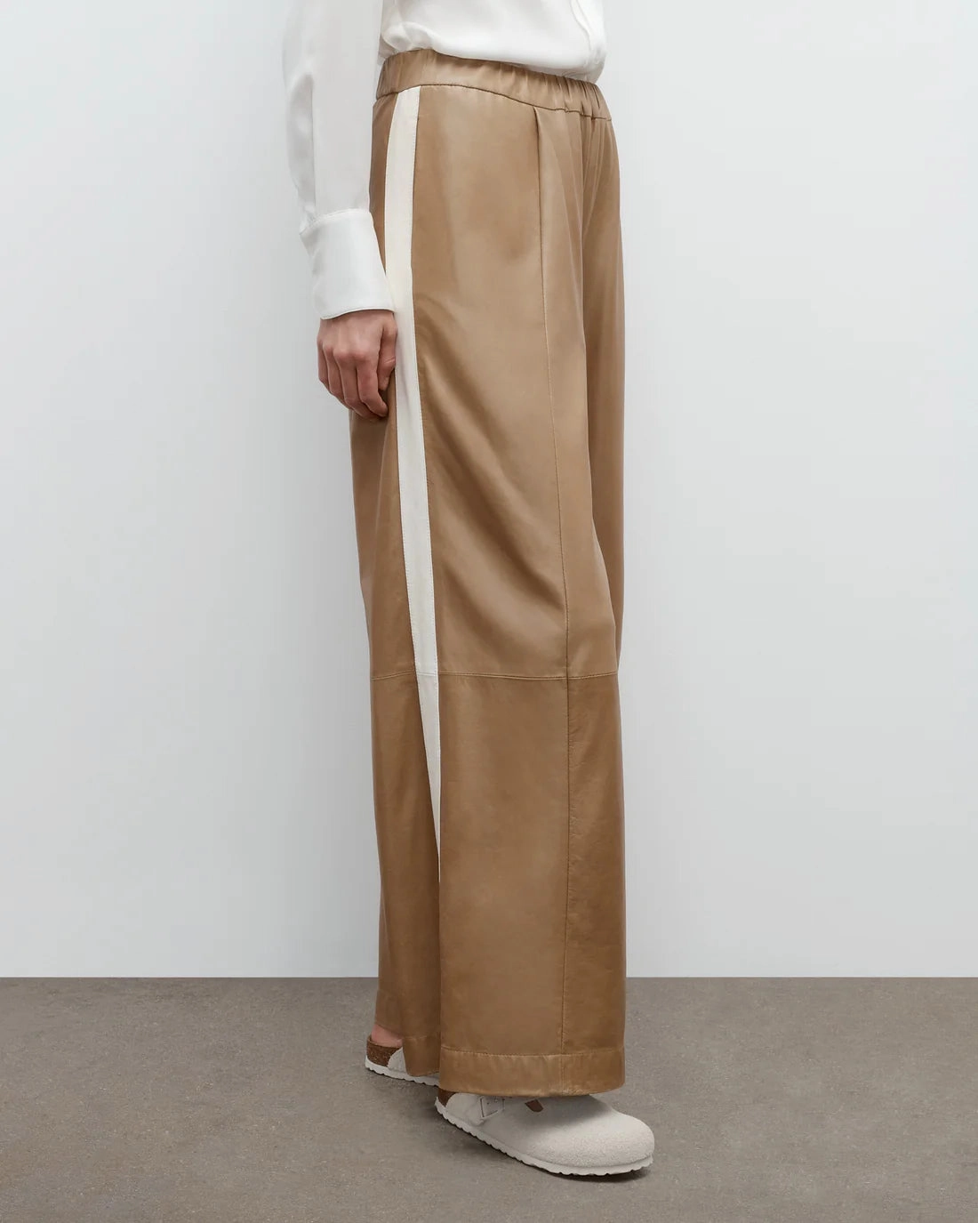 Reinforced Stitching Eva with Tux Pant in Kelp/Bone