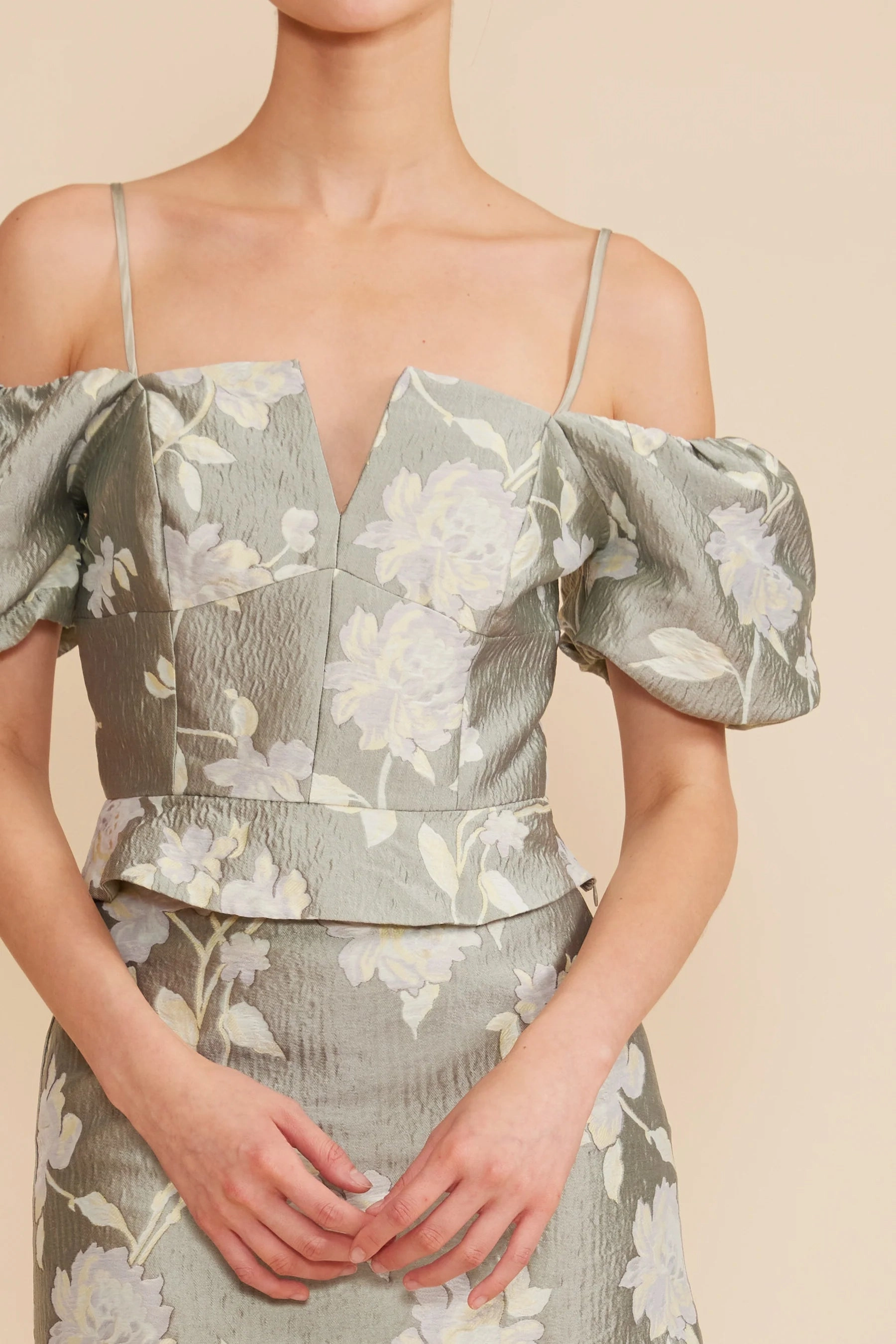 Non Restrictive Mobility StretchMaterial Maura Top