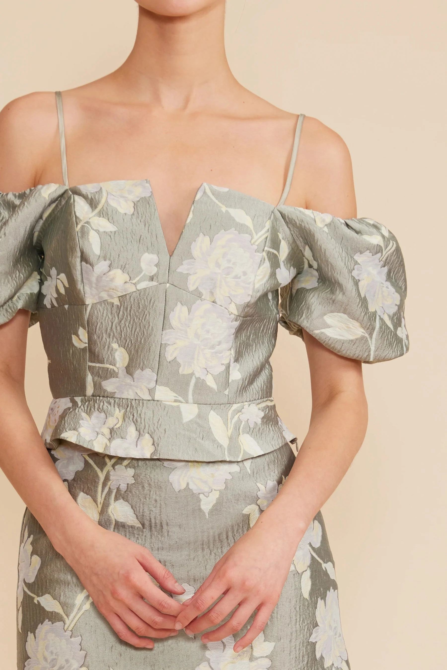 Maura Top FoldableFeature Odor Resistant