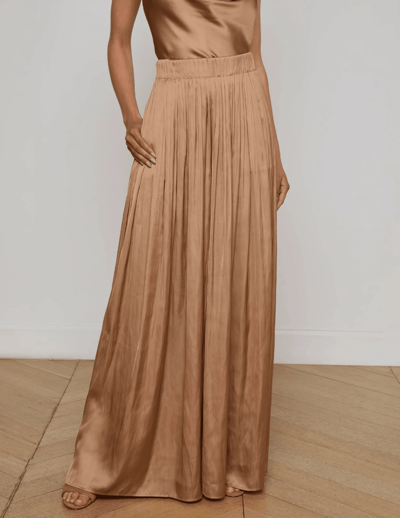 FadeResistant ReinforcedStitching L'AGENCE Haylo Wide Leg Satin Pant