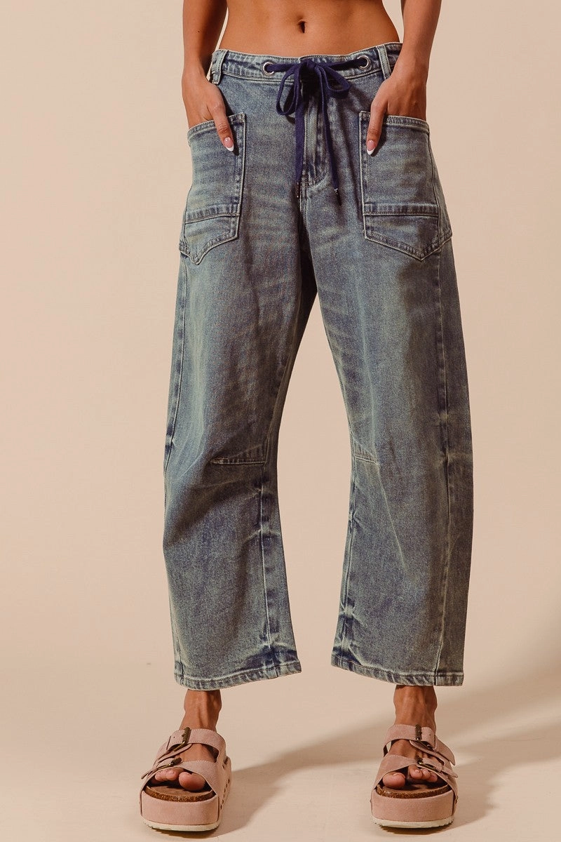 Mid-Rise Denim Barrel Jeans Bonded Seam Innovation