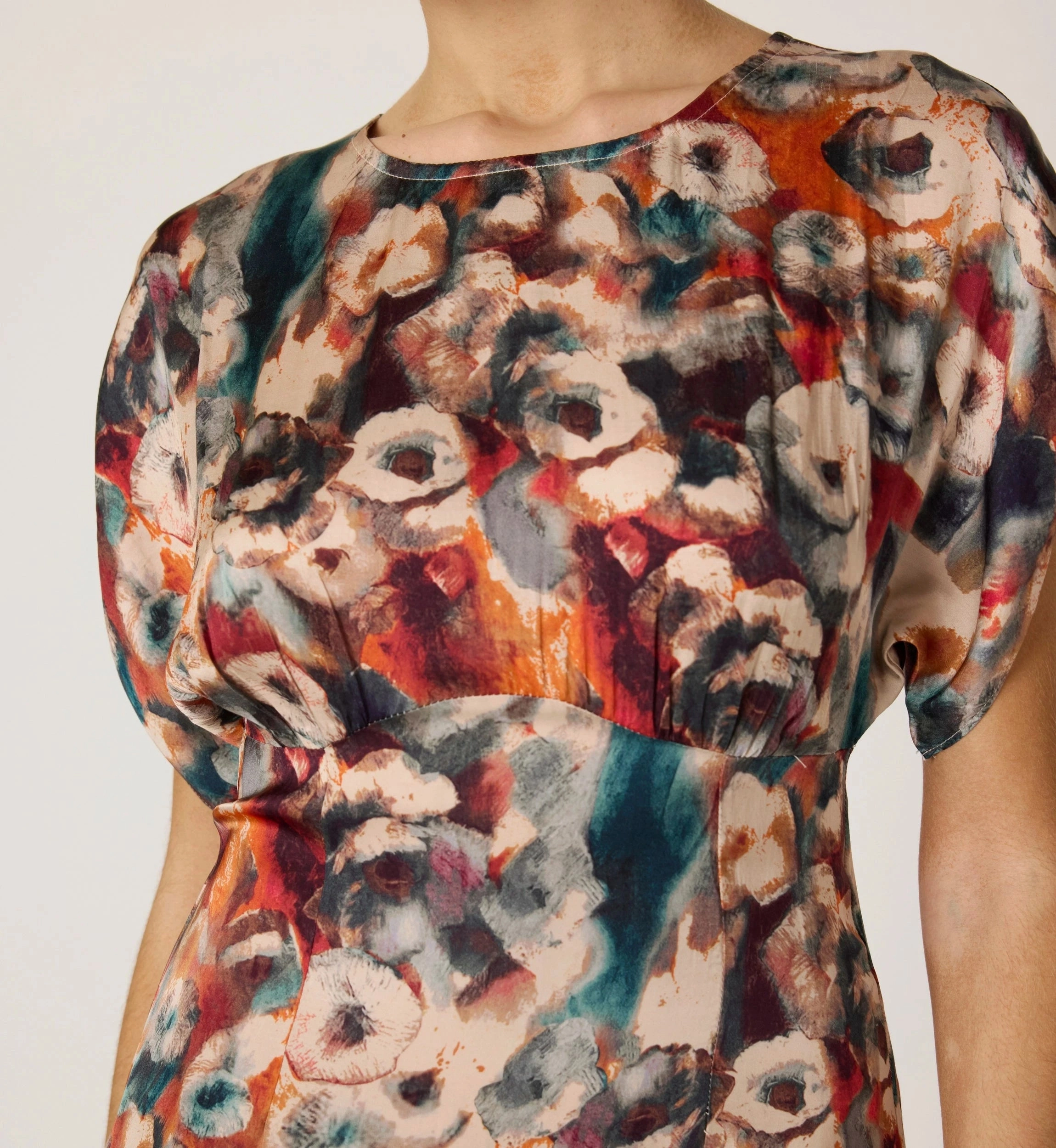 Gia Ankle Dress | Tamayo Runway-Ready Playful touch