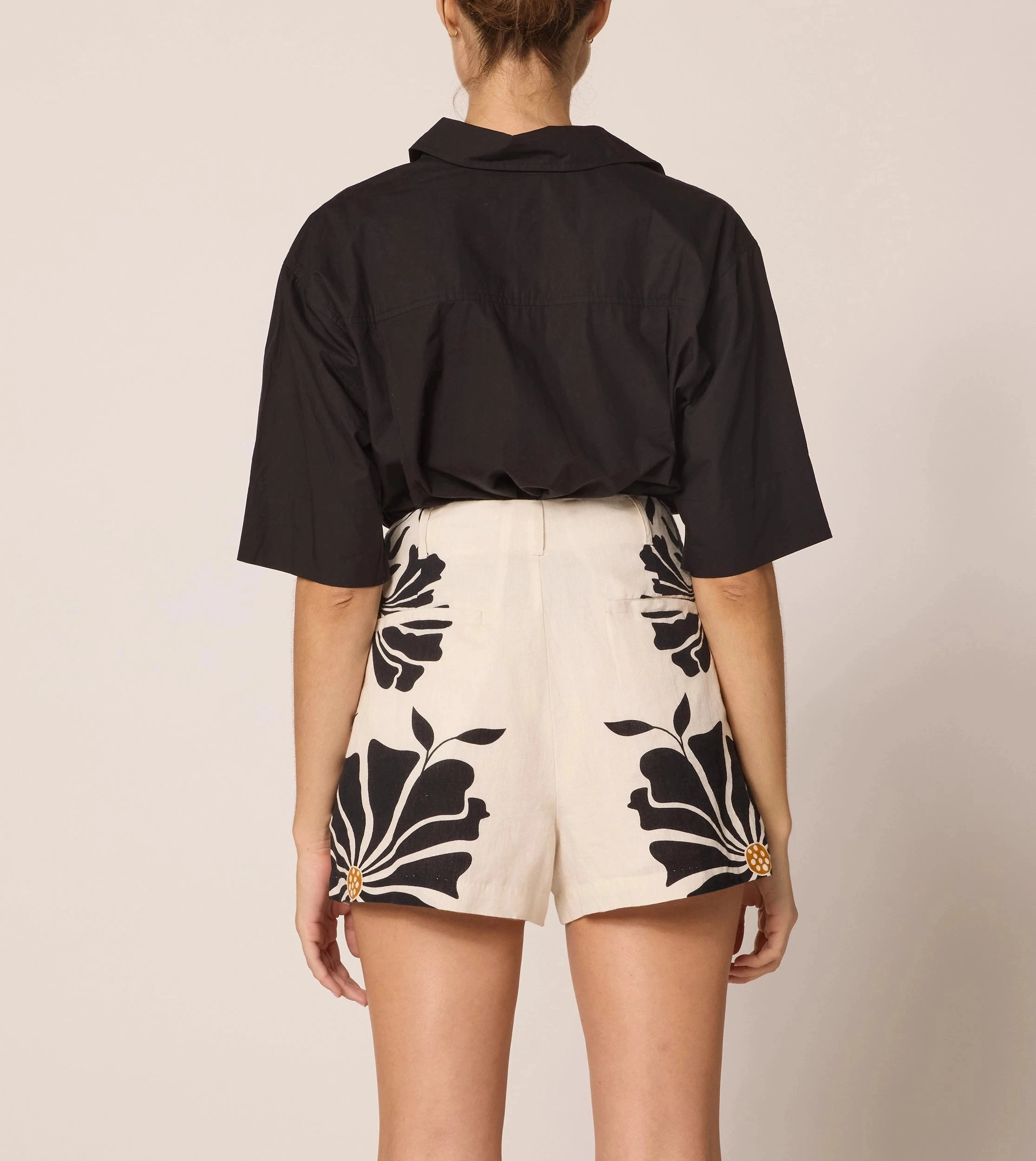 Sebastian Short | Atropa LightweightLayeringSystem