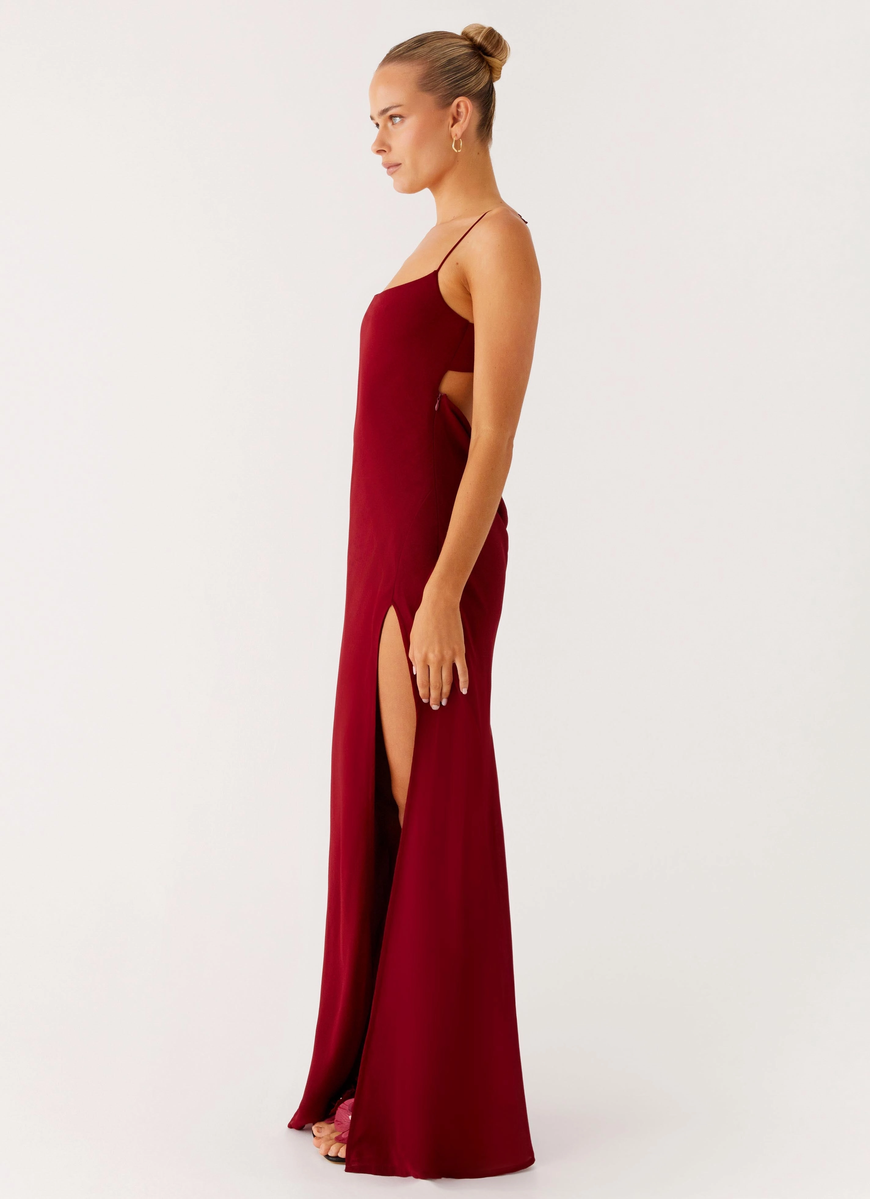 Crisp Finish Alouette Maxi Dress - Burgundy