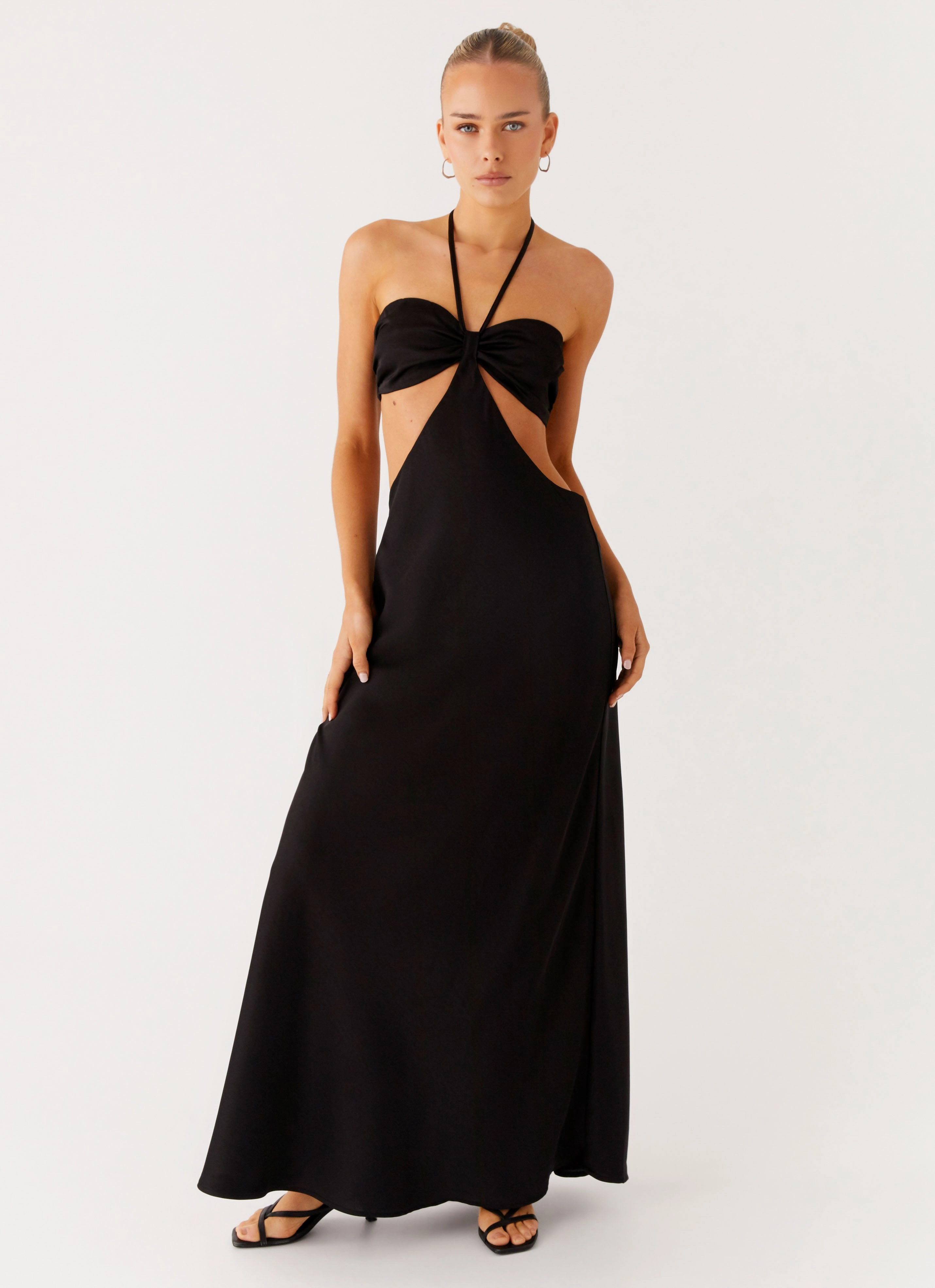 Button Chic Sweetheart Cut Out Maxi Dress - Black