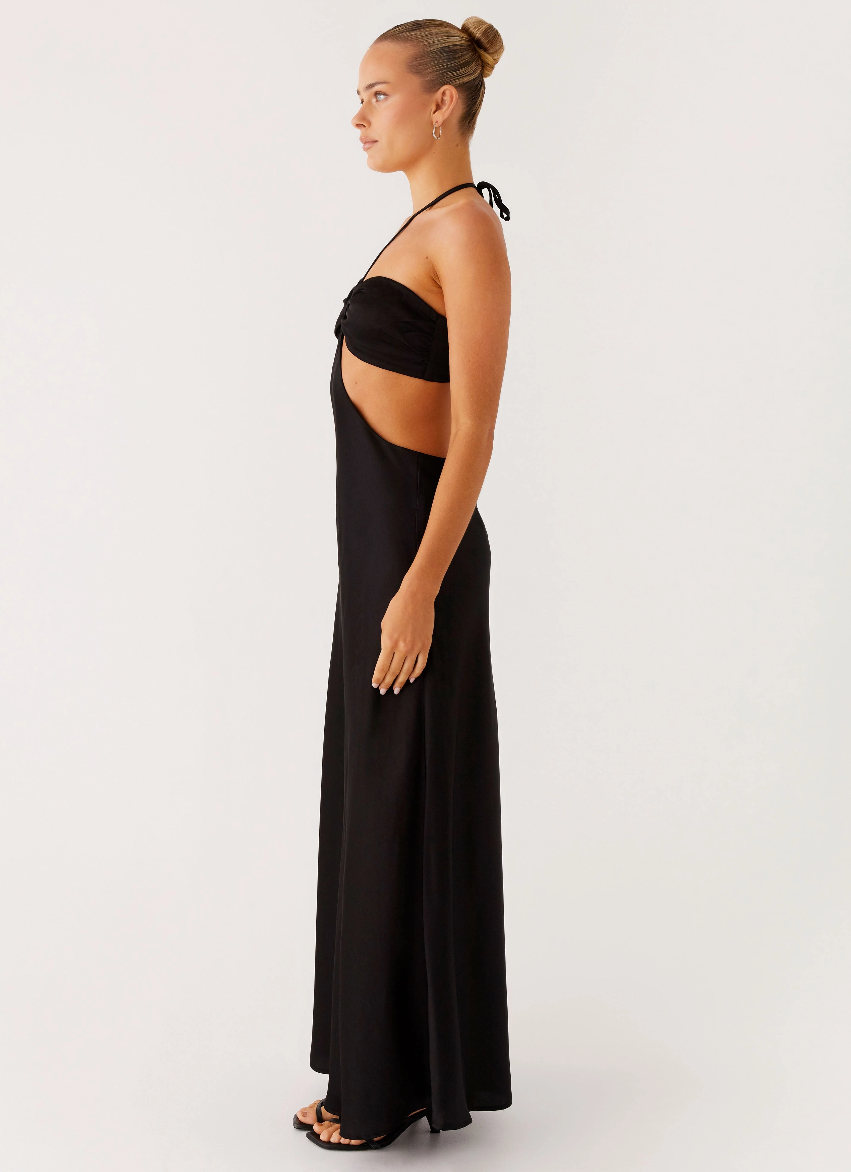 Bare Arm slim fit Sweetheart Cut Out Maxi Dress - Black