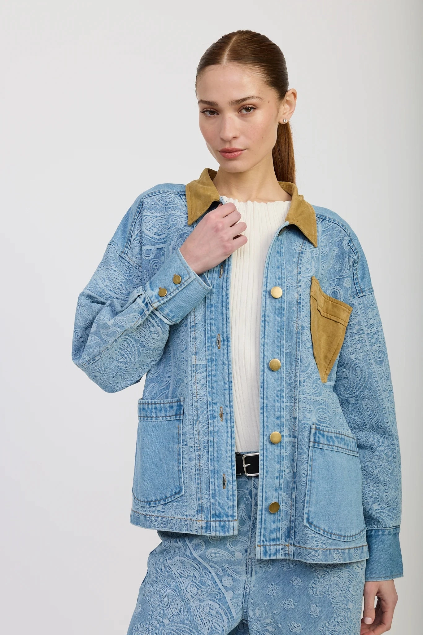 Tarak Jacket Bonded Seam Tape Textured Weave Pattern