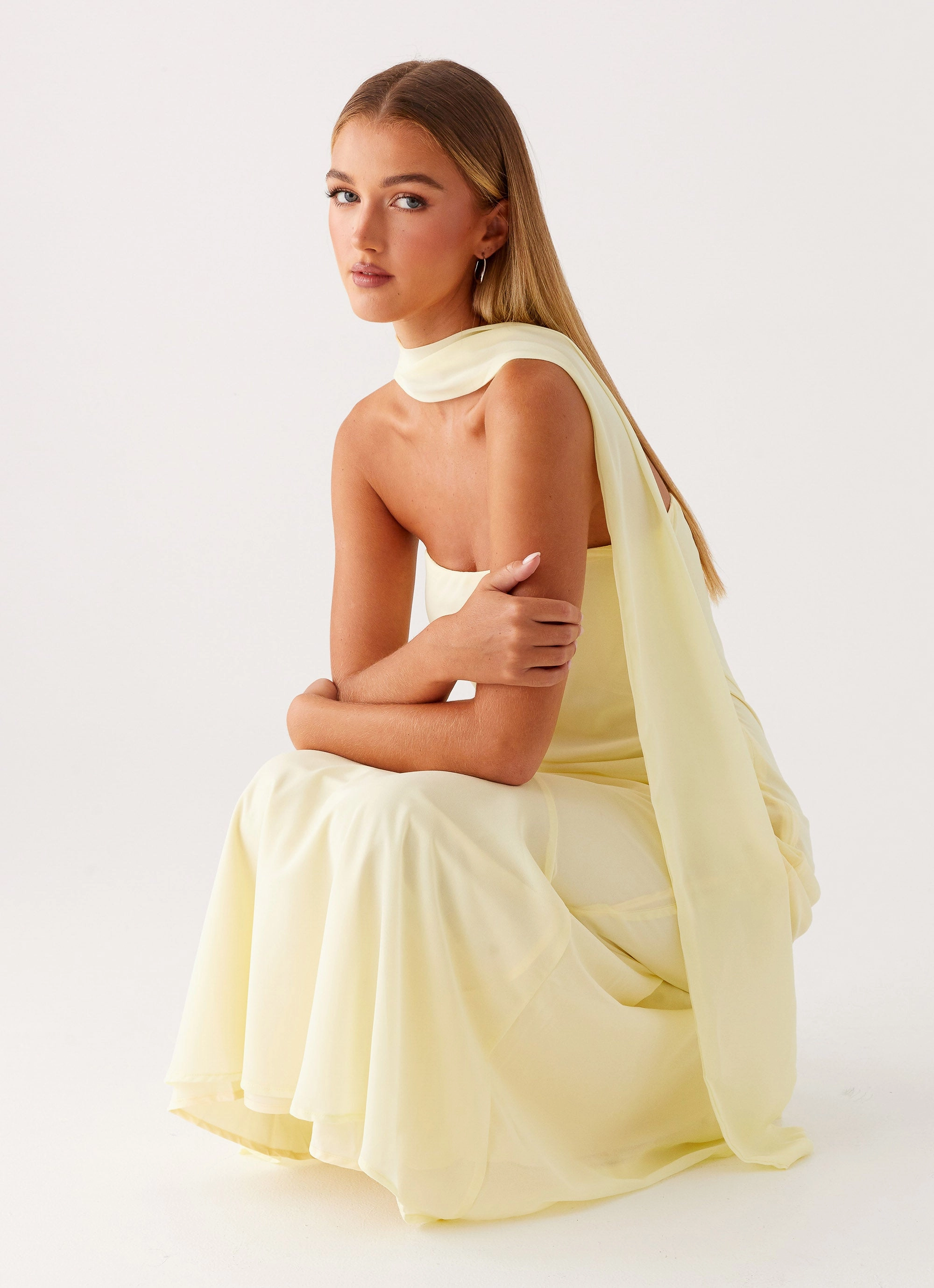 Sophisticated Line Under The Pagoda Maxi Dress - Yellow