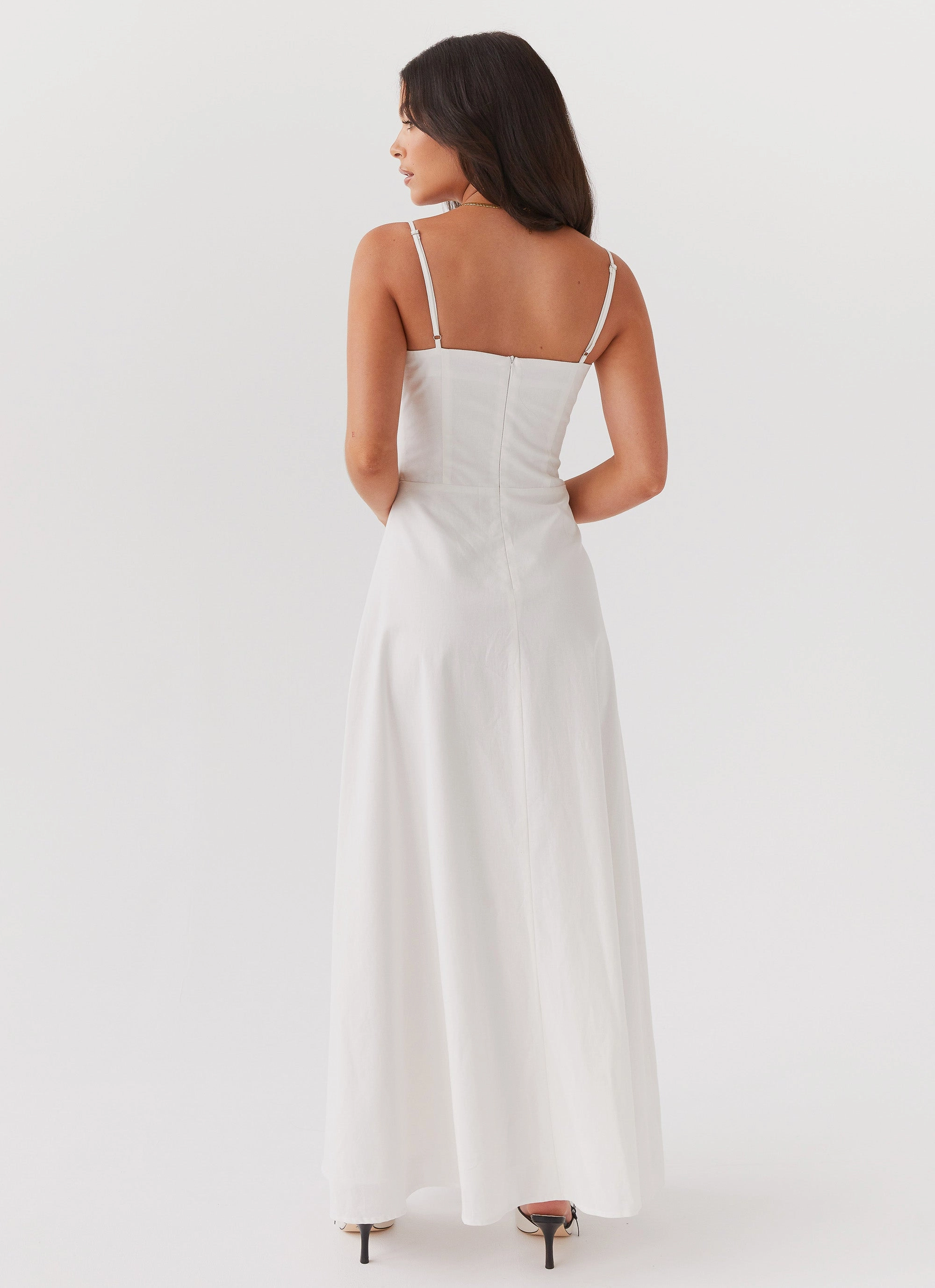 Pastel-Tone Subtle Charm Angelina Linen Maxi Dress - White