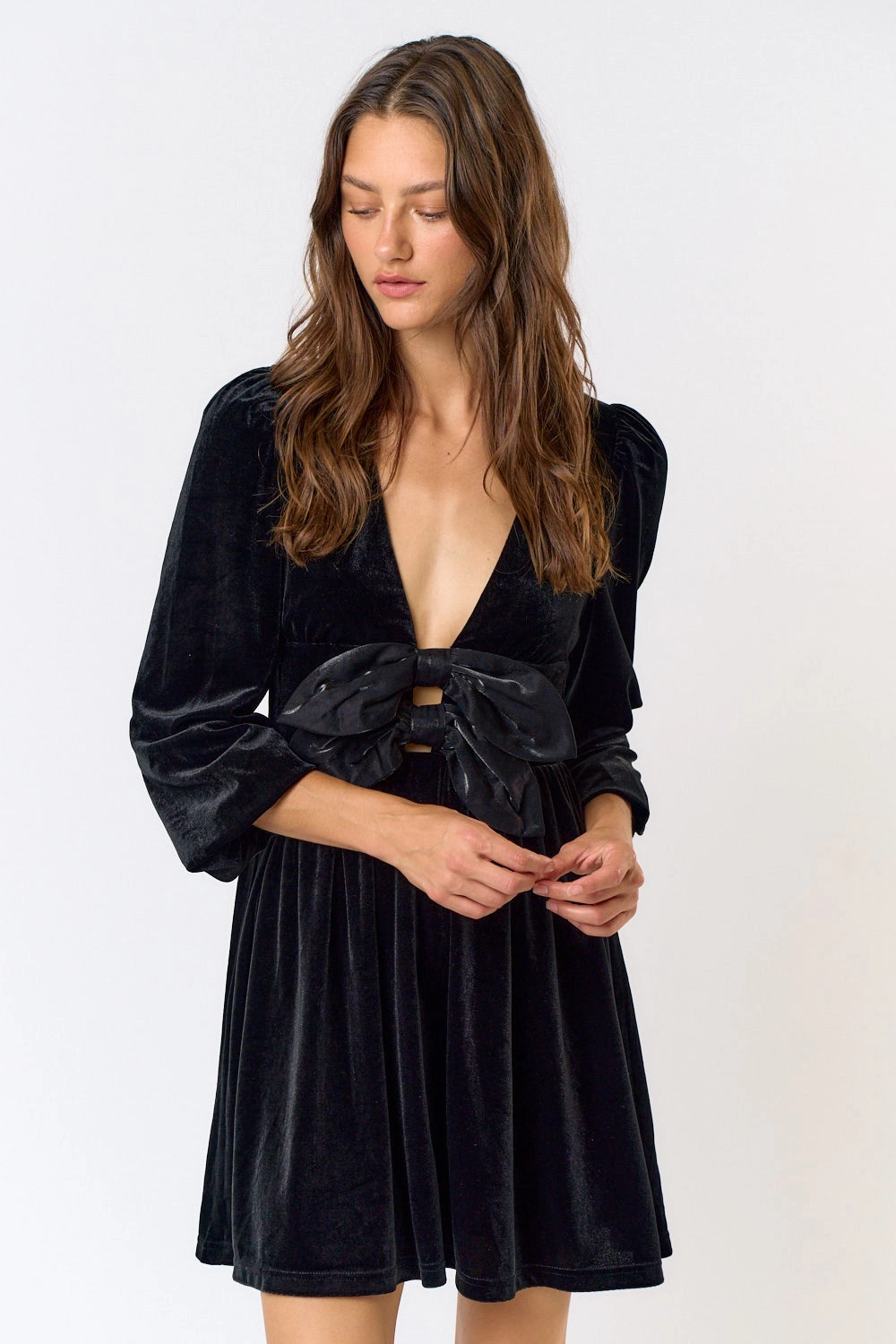 Pleated-Skirt Chic Balance Velvet Bow Mini Dress