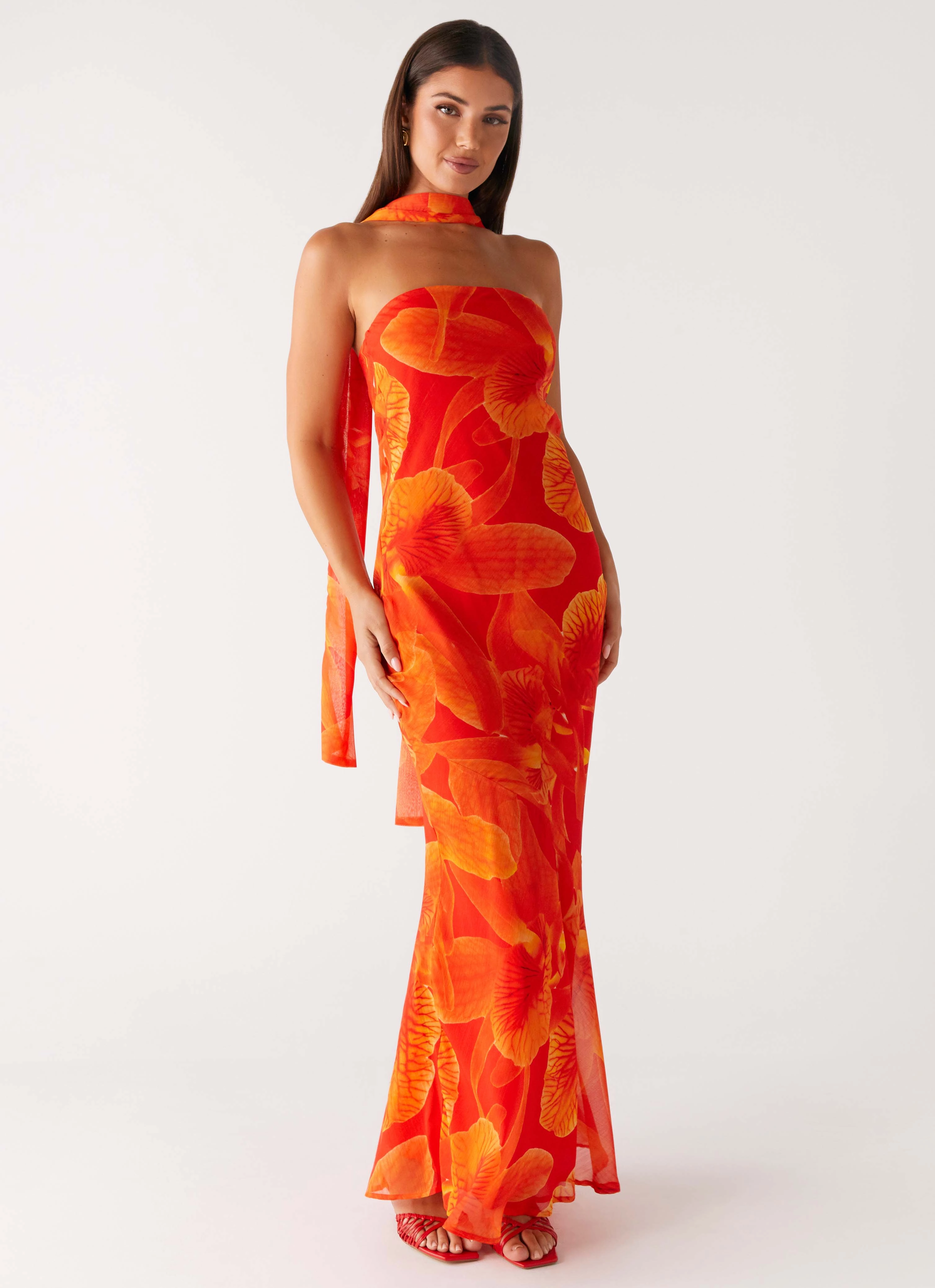 Flattering and Effortless Under The Pagoda Maxi Dress - Orange Floral