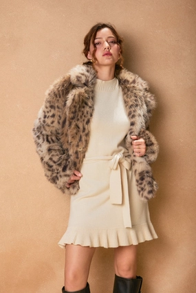 BondedShoulder Convertible Neckline Wander Faux Fur Jacket