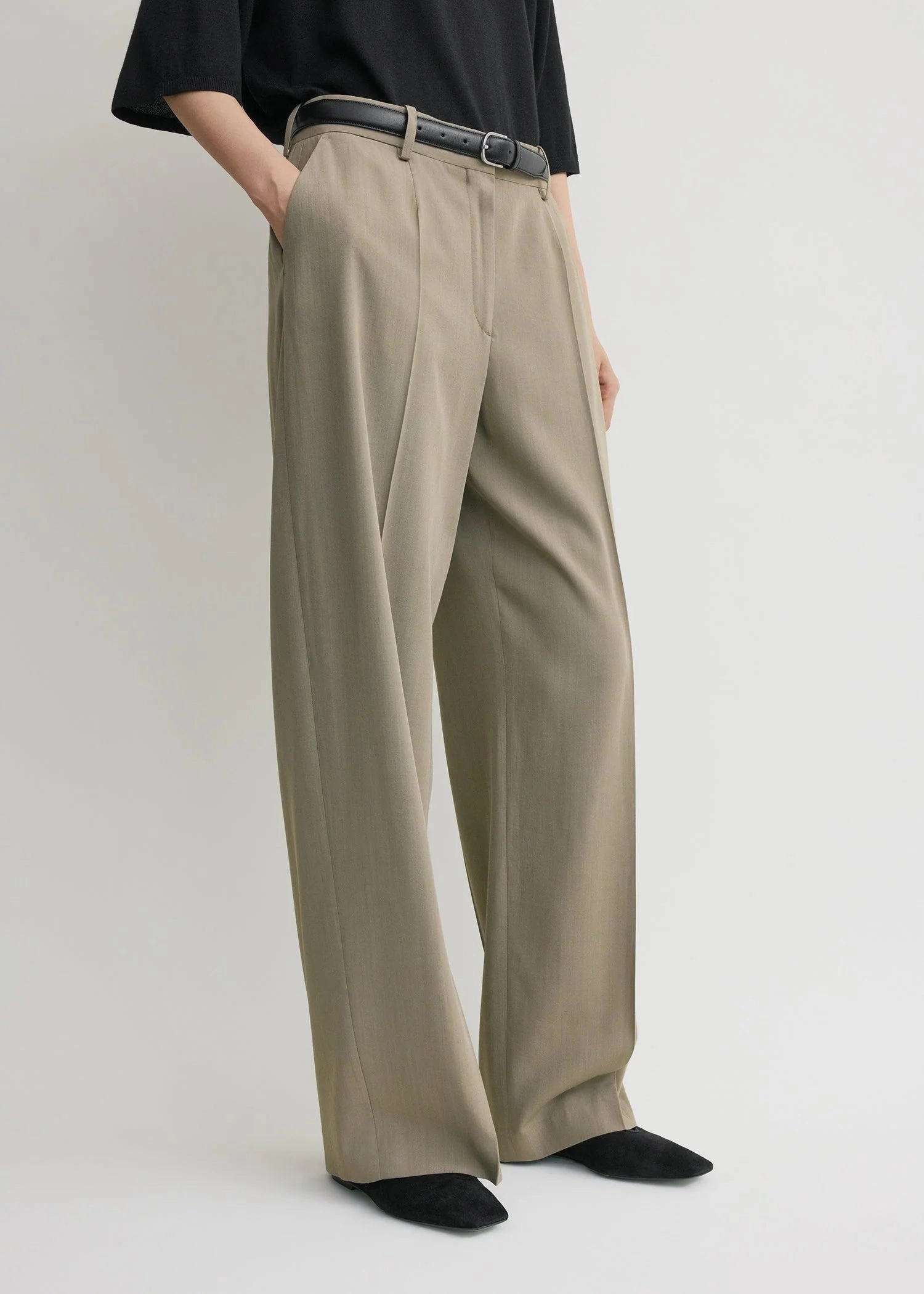 Double Stitched TaglessDesign Wide Fluid Trousers in Taupe