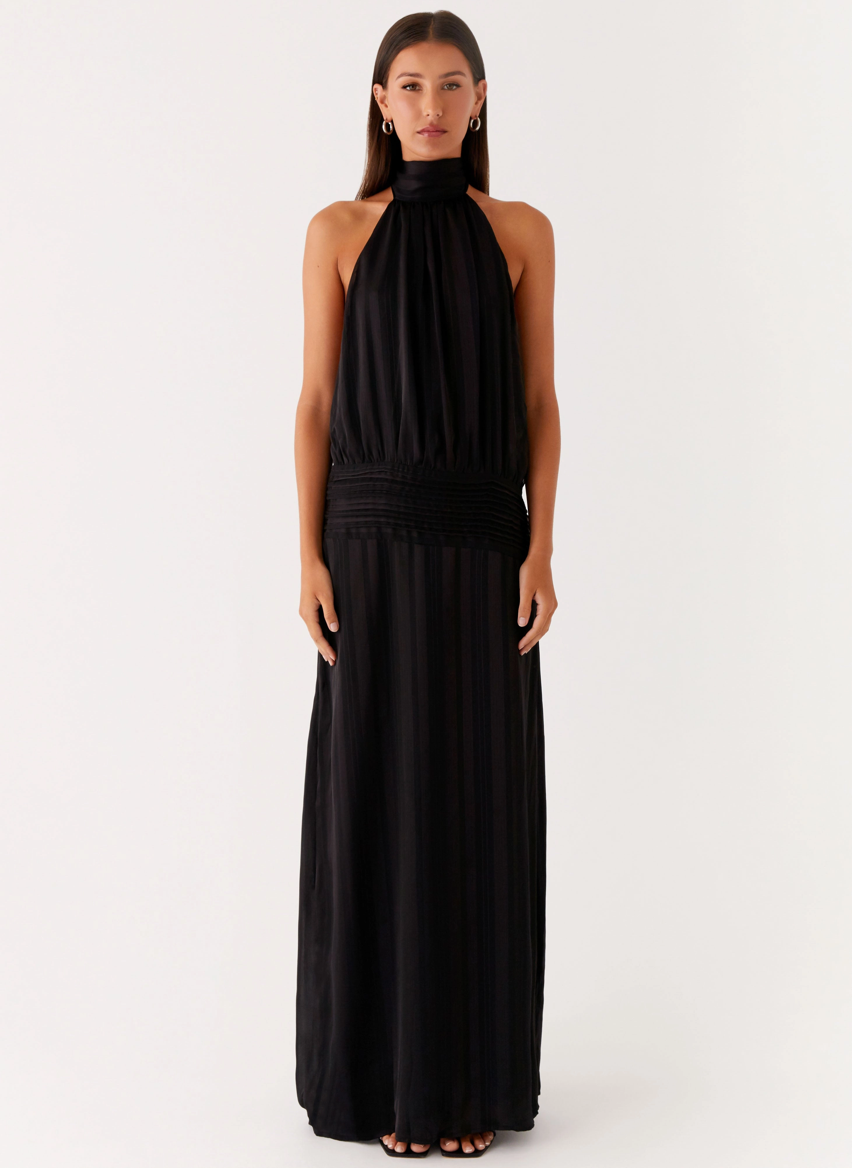 Willow Maxi Dress - Black Basic Shape Bodycon-Fit