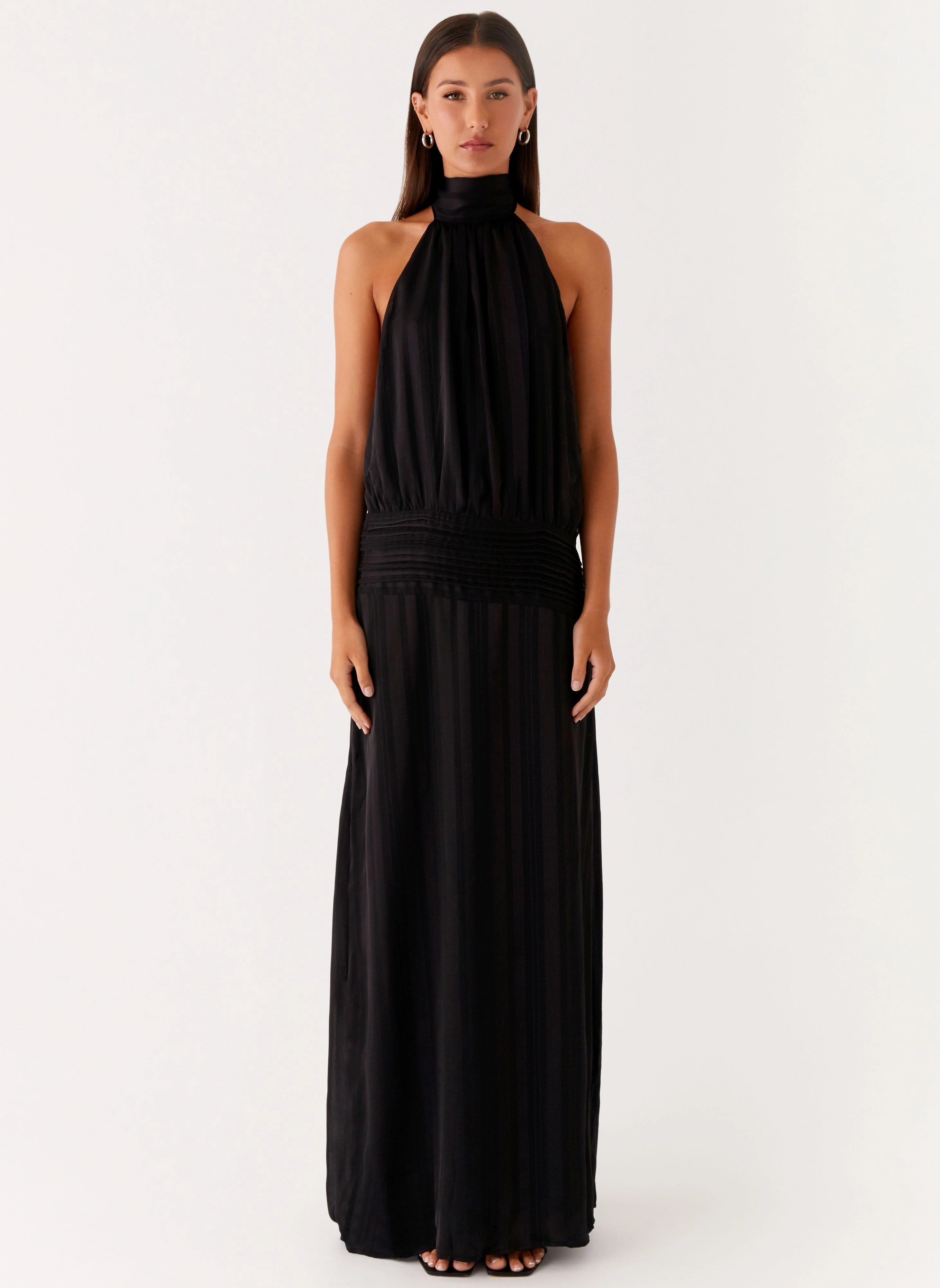 Cozy Vibe Calm Finish Willow Maxi Dress - Black