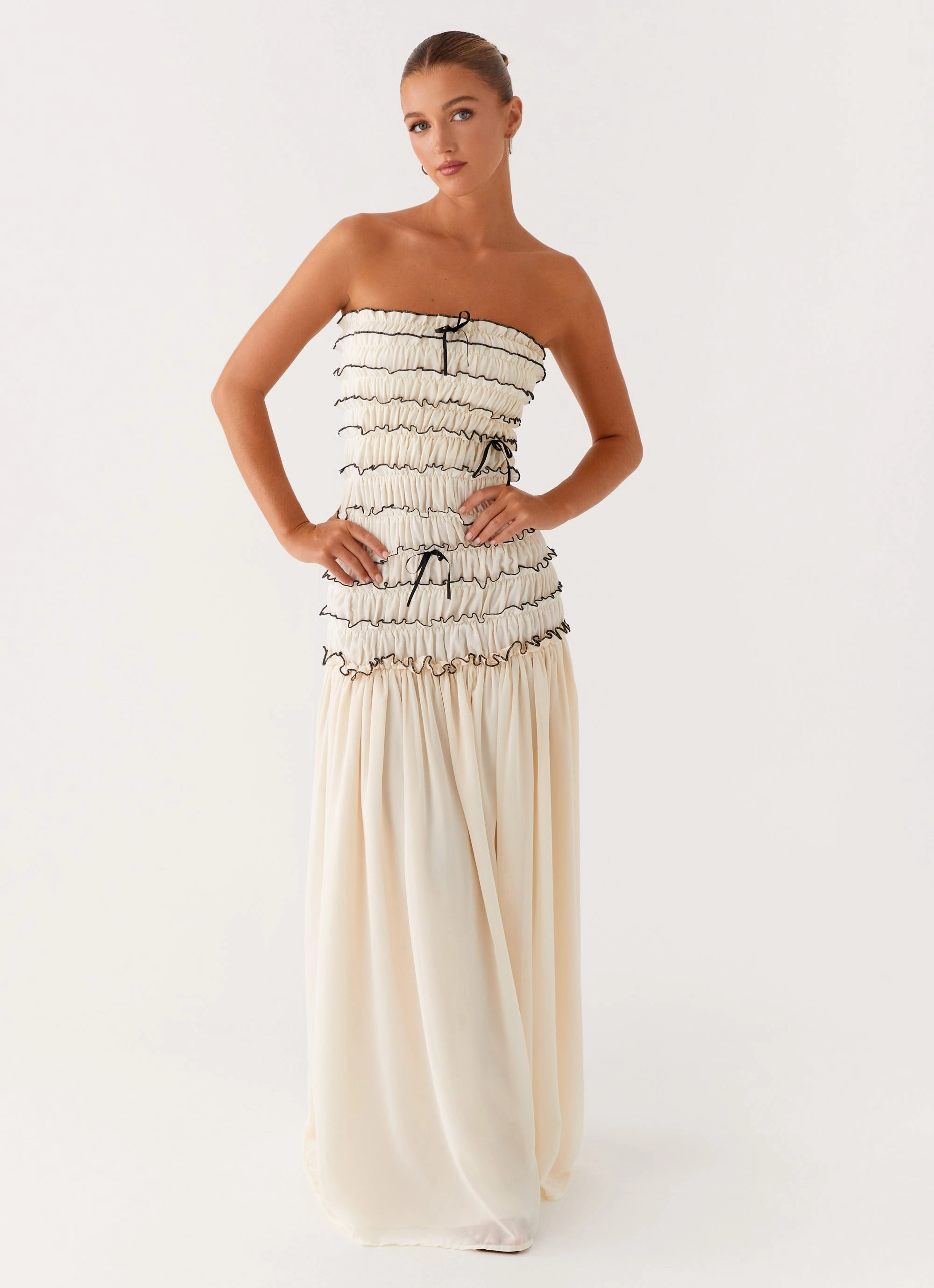 Zariah Maxi Dress - Ivory Sculpted Form Travel Outfit