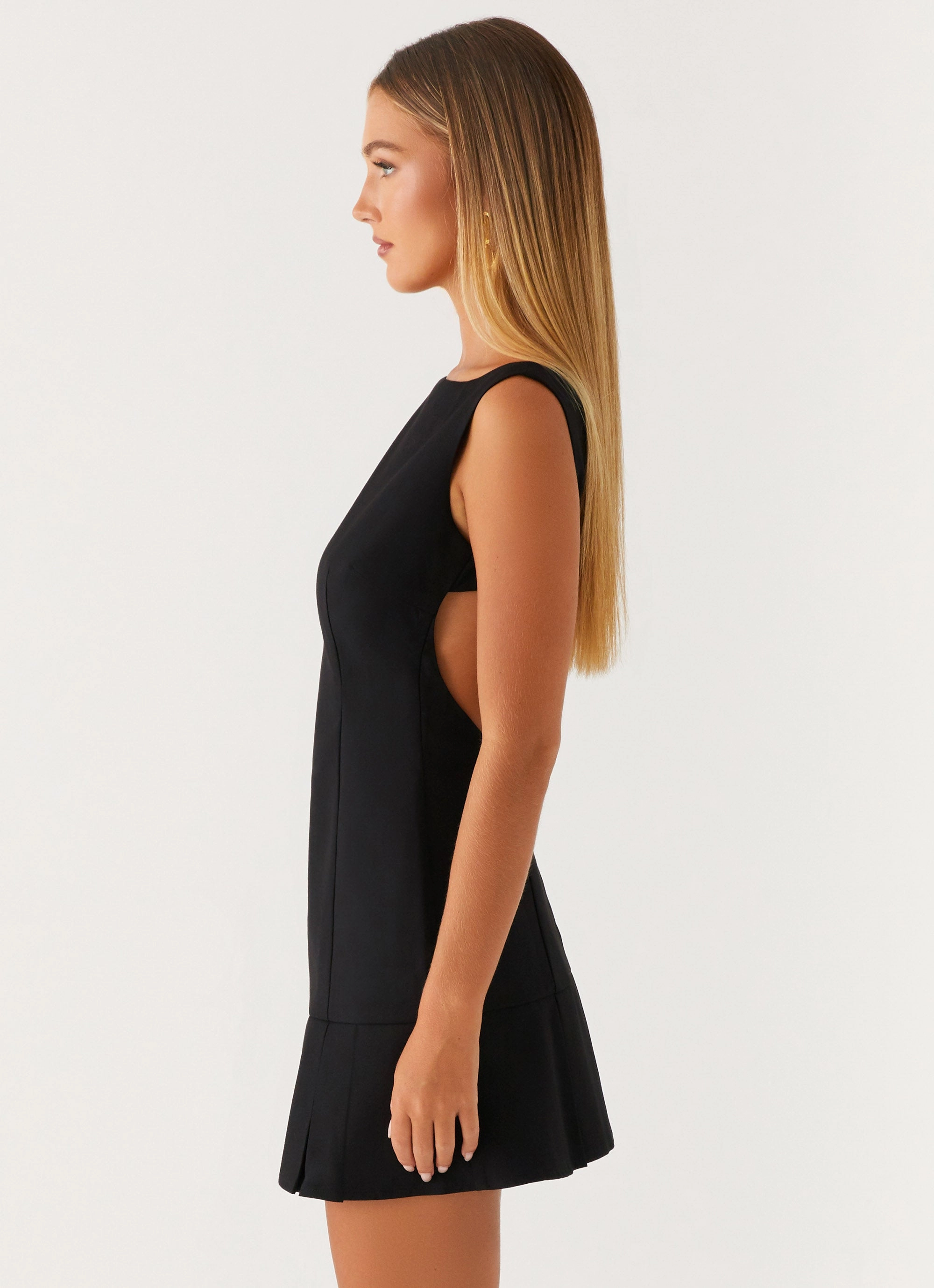 Must Have Calm Aesthetic Zavia Mini Dress - Black